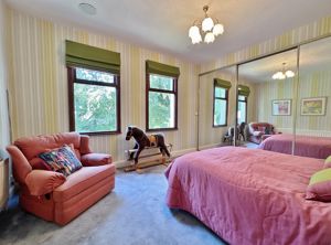 Photo 24- click for photo gallery